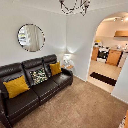 Semi-Detached 1-Bedroom Chalet อัดดิงสตัน ภายนอก รูปภาพ