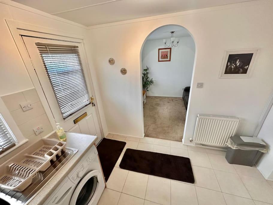 Semi-Detached 1-Bedroom Chalet อัดดิงสตัน ภายนอก รูปภาพ
