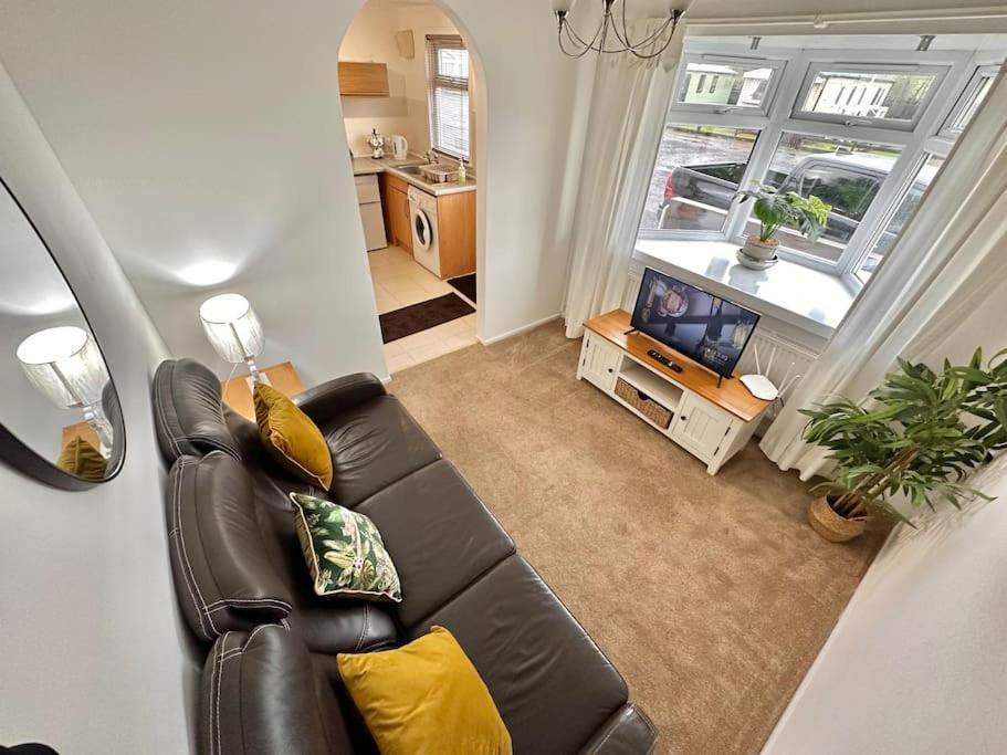 Semi-Detached 1-Bedroom Chalet อัดดิงสตัน ภายนอก รูปภาพ